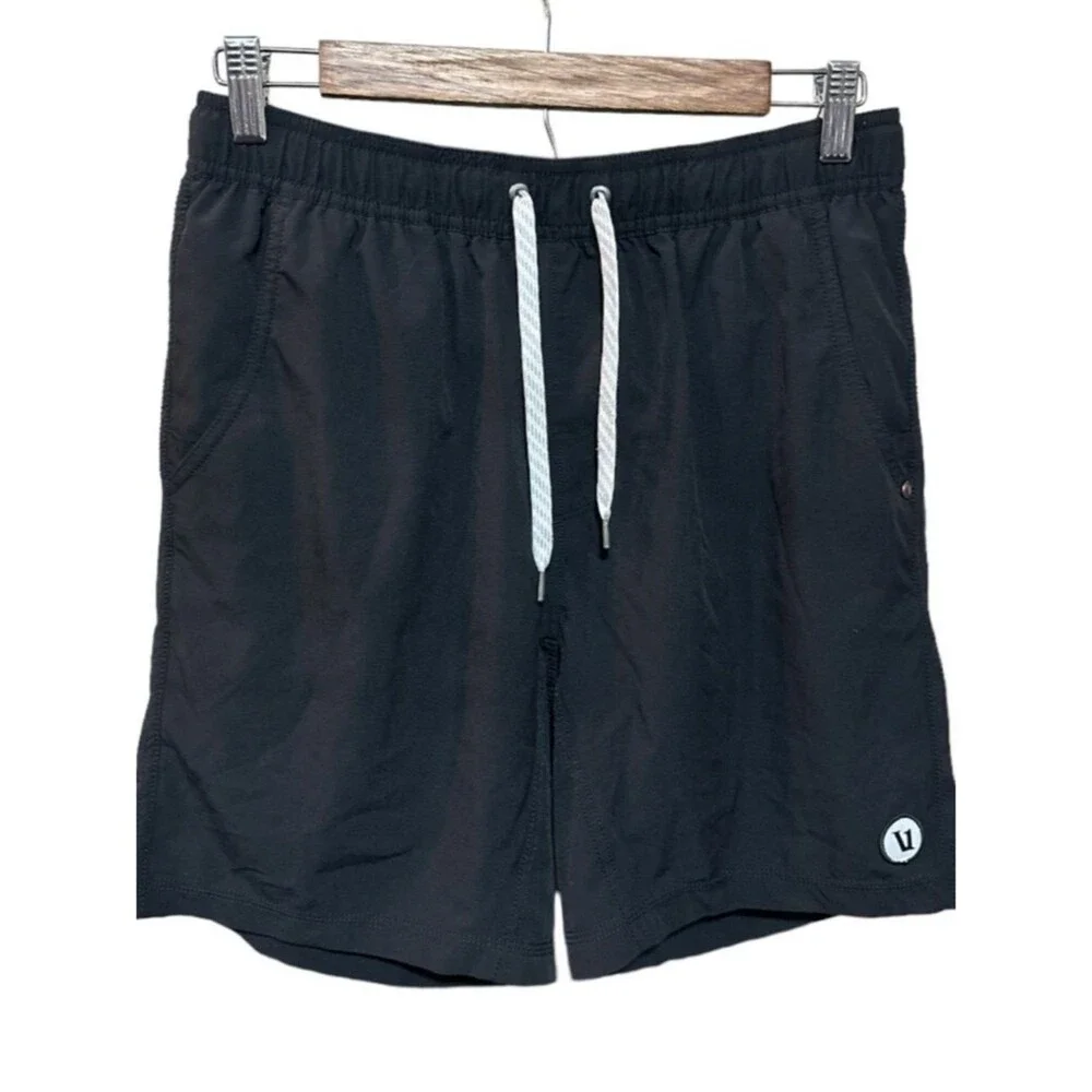 Vuori core shorts